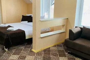 Hotel під явором New