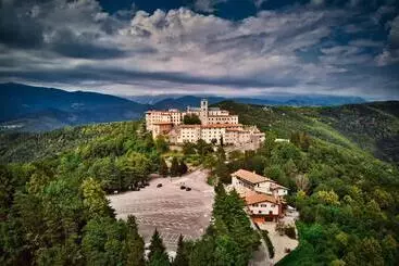 Hotelli B&b Casa Del Pellegrino   Castelmonte