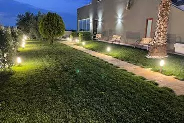 Majatalo Crival Club & More