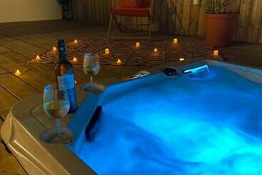 Отель Les Lodges Du Quereux