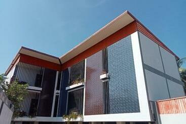 Apart Hotel J2 Uttaradit