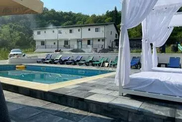 Pensão Casa Balcescu   Inchiriere Integrala