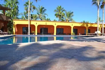 בית מלון כפרי Playa Del Sol