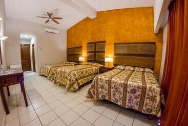 ホテル Playa Del Sol