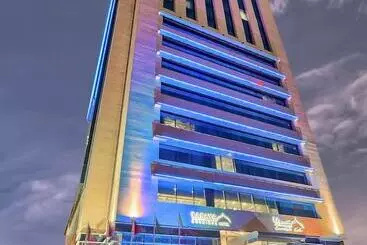 فندق Saraya Corniche