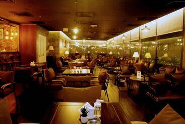 هتل Saraya Corniche