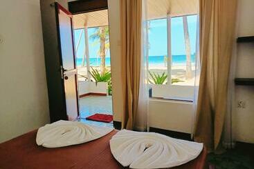 Hotel French Garden Pragash Beach