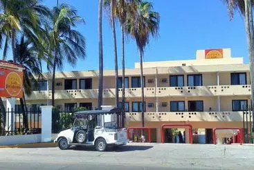 Hotel Las Jacarandas