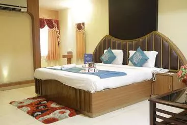 Fabhotel Palash Residency