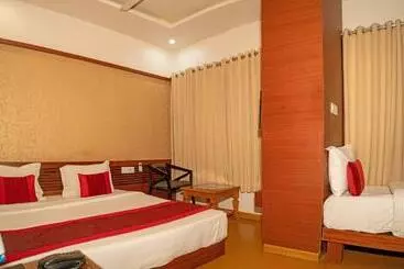 Hotel Uddhav Vilas A Family