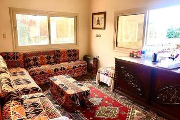 تختخواب و صبحانه Sphinx Palace Pyramids View Inn