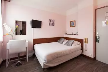 Le Pavillon Bleu Hotel Restaurant