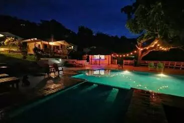 ベッドアンドブレックファースト Gatun Lake Lodge