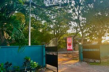 Hotel Nimsara Holiday