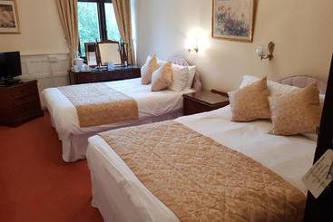 בית מלון כפרי Highley Manor