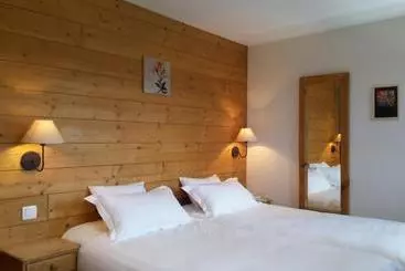 هتل Le Brabant Bar Hôtel Restaurant