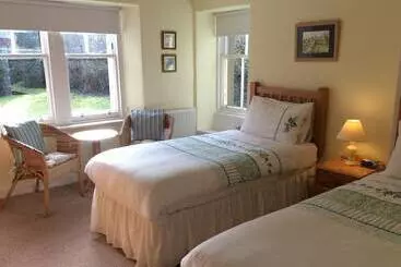 بنسيون Annslea Guest House