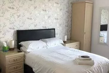 Pensione Headlands Room Only Accommodation