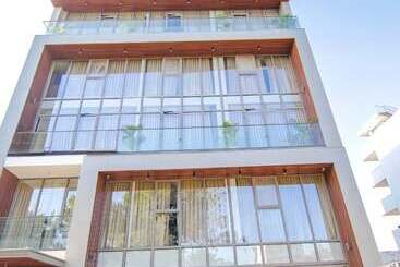 Hotel Saltstayz Grand Unitech Cyber Park