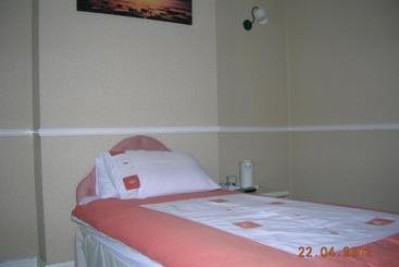 Bed and Breakfast Guesthouse At Shepshed Ltd