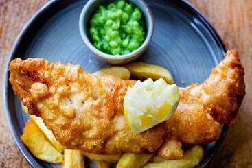 فندق The Okeover Arms