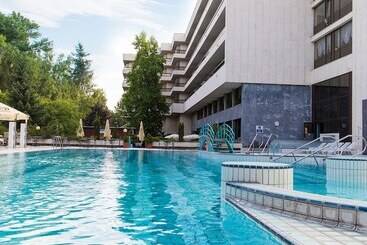 Отель Ensana Esplanade