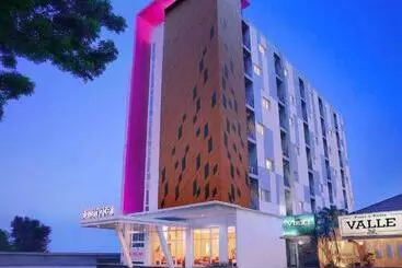 Favehotel Simpang Lima   Semarang