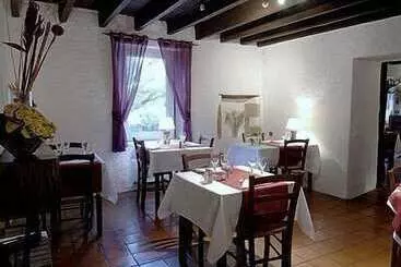 Otel Logis Hôtel Les Vieilles Granges