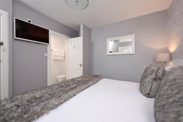 膳宿费 Alpha Guest House