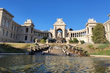 ホテル Crowne Plaza Marseille Le Dome