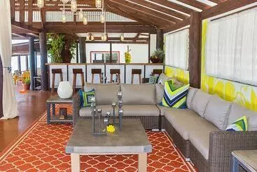 هتل Aganoa Lodge Samoa