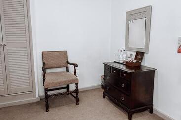 ペンション The Blenheim Buttery