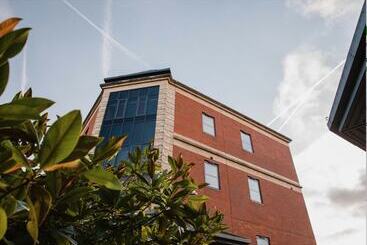 فندق صغير Modern Studios   Reading