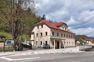 هتل Rooms Kozmus