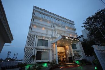 Hotel Surasena Regal Vista Agra