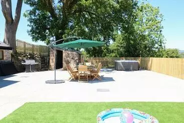 コテージ Ty Ffarm At Gellilwch