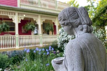 Chambers Guest House B&b