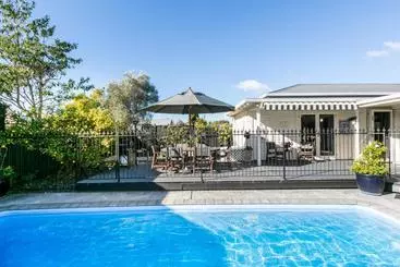 119 On Georges Bed And Breakfast