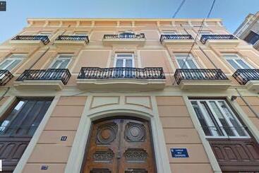 فندق صغير Valola Boutique Rooms