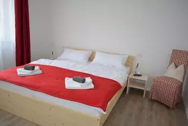 호텔 Cafe Verkehrt Wellcome Motorbiker, Berufsleute Und Reisende Im Schwarzwald