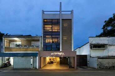 酒店 Rockwell Colombo