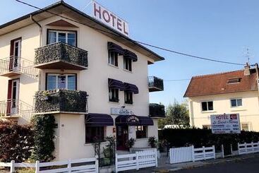 ホテル Contact Hôtel Le Saint Rémy   Chalon Sud