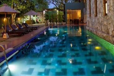 فندق Elephant Trail