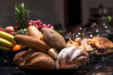 فندق Park Inn By Radisson Dammam