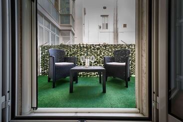 پانسیون Dante 138 Classs & Apartments