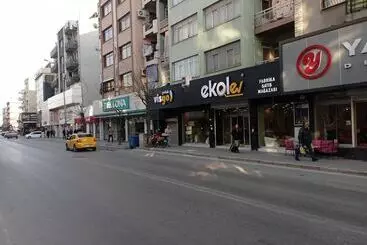 アパートホテル şi̇ri̇nyer Eli̇t Resi̇dance Apart