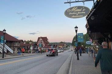 The Sautee Inn Bed & Breakfast