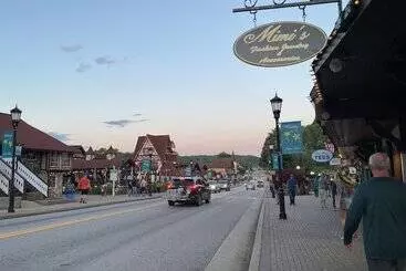 The Sautee Inn Bed & Breakfast