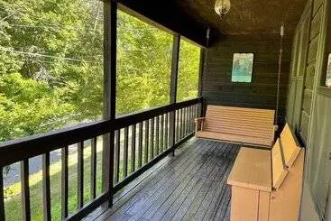 Mökkimajoitus Mountaintop Hideaway