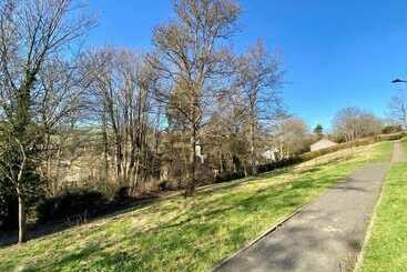 膳宿费 Scarlet House